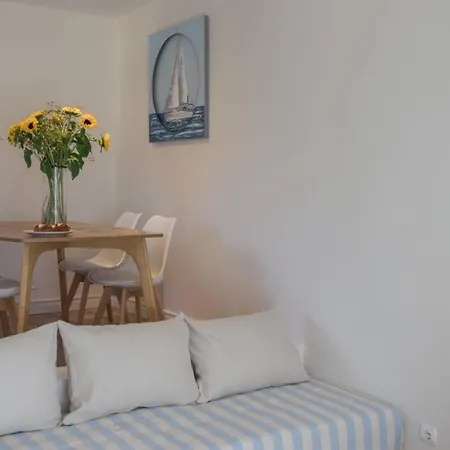 Eternity, Ai Helis Kefalonia فيلة *