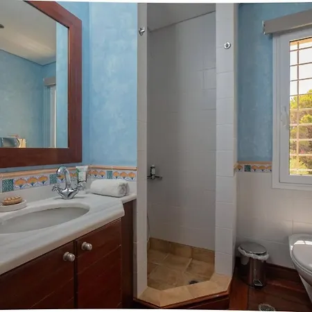 فيلة Eternity, Ai Helis Kefalonia